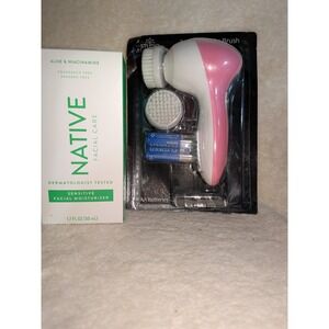 NIB Native Aloe & Vitamin B3 Sensitive Facial Moisturizer 1.7 fl oz & Face Brush